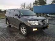 Продаю toyota land cruiser 200  
