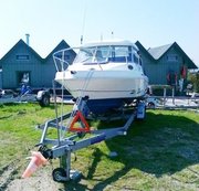 Кабинный катер с трейлером Profisher 202