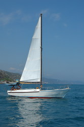 Срочно! Парусно-моторная яхта
