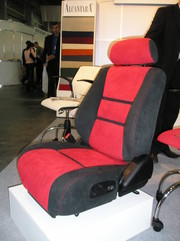 перетяжка салонов,  рулей