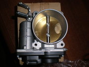 Продам новую оригинальную дроссельную заслонку электрическую Murano