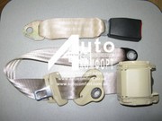 Авто-ный трехточечный ремень безопасности на авт-ое сидение бежевый