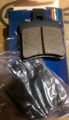 Тормозные  колодки диск передний Yamaha Jog BREMBO. 