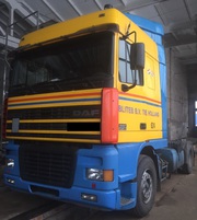 Продаем седельный тягач DAF XF 95,  1999 г.в.